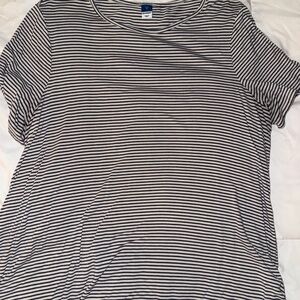 Old Navy Black and White Striped Short Sleeve Tee